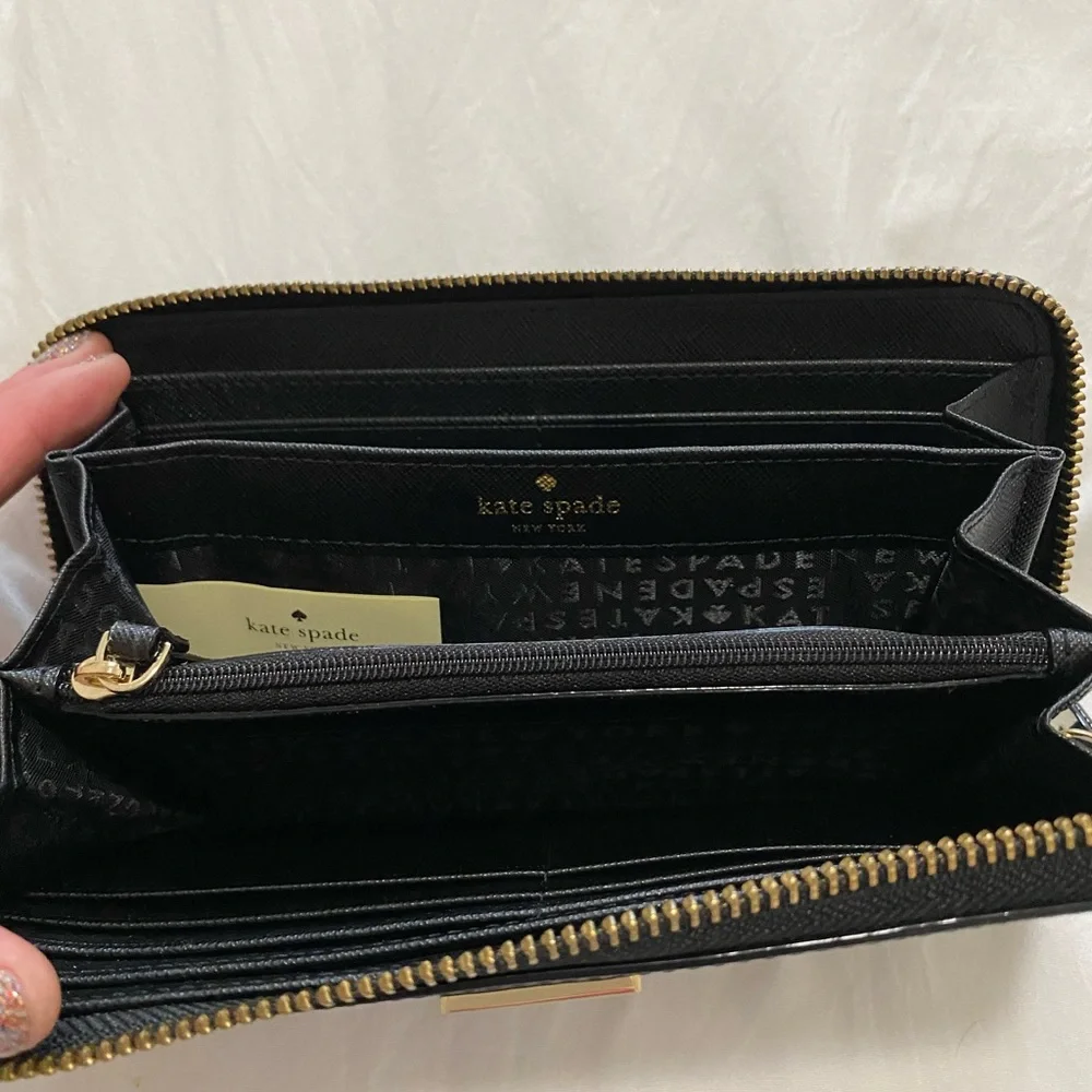 Kate Spade Wallet - Picture 3 of 5